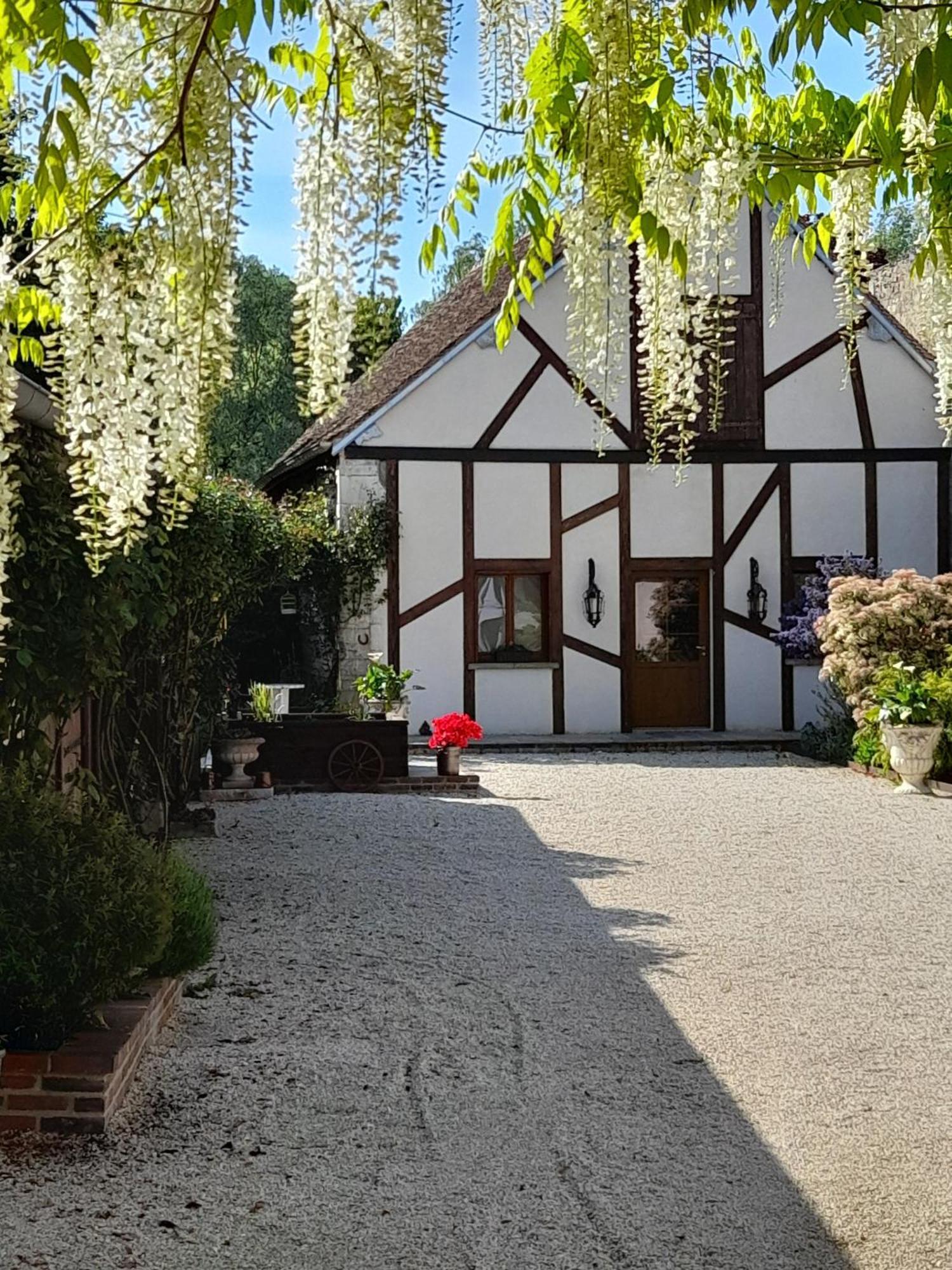 Aux Sources De Ouanne Bed & Breakfast Eksteriør bilde