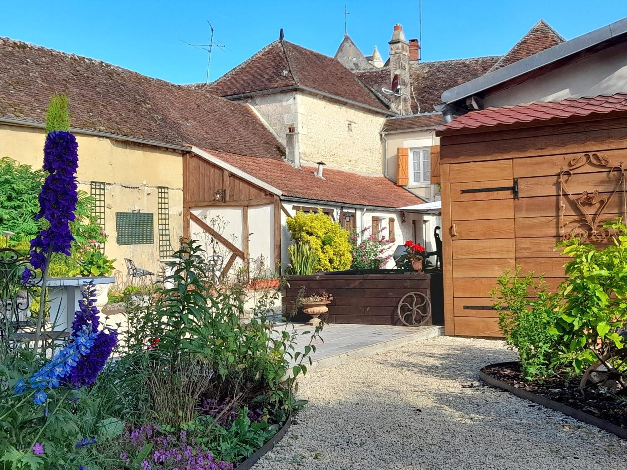 Aux Sources De Ouanne Bed & Breakfast Eksteriør bilde
