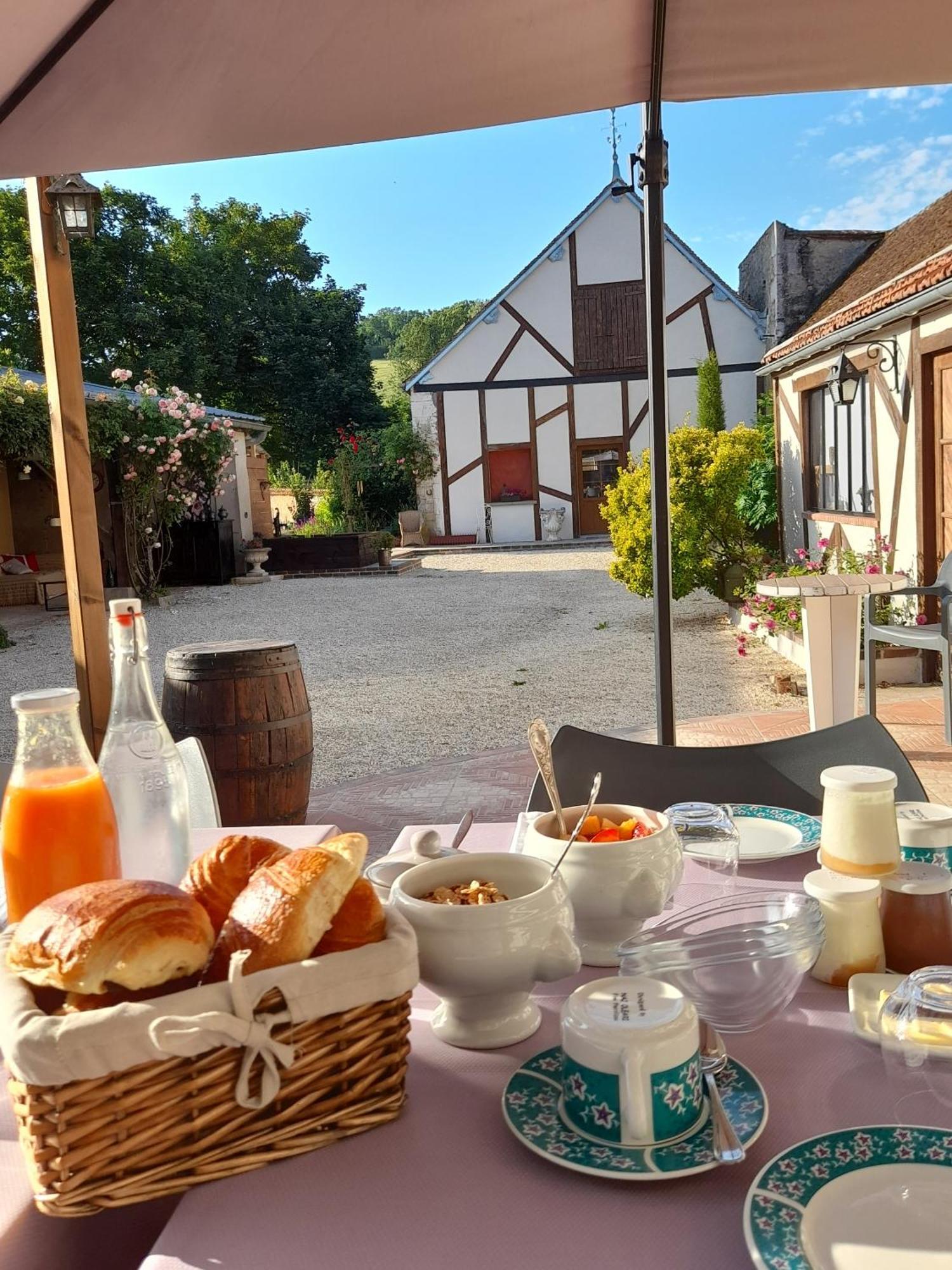 Aux Sources De Ouanne Bed & Breakfast Eksteriør bilde
